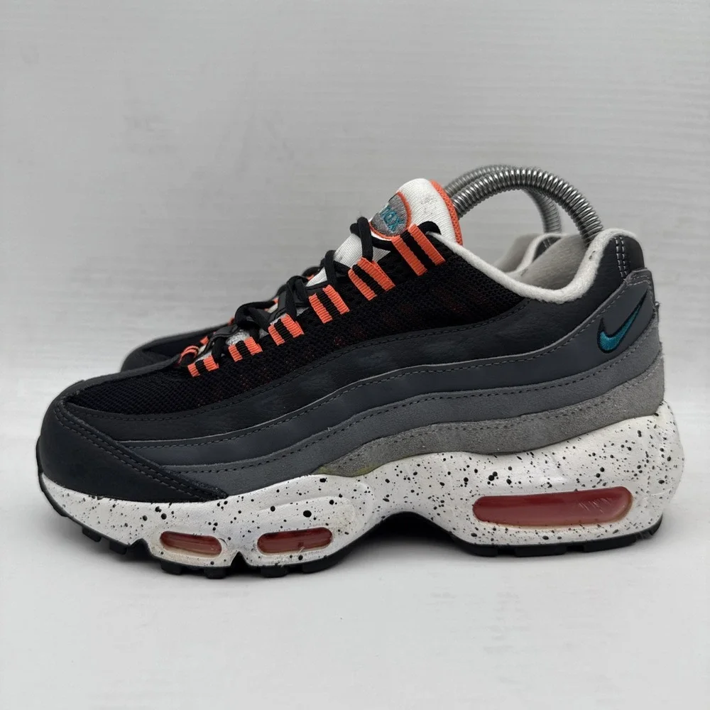 Nike Air Max 95 Recraft Black Athletic Shoes Sneakers CJ3906-008 Youth SZ 5 Y